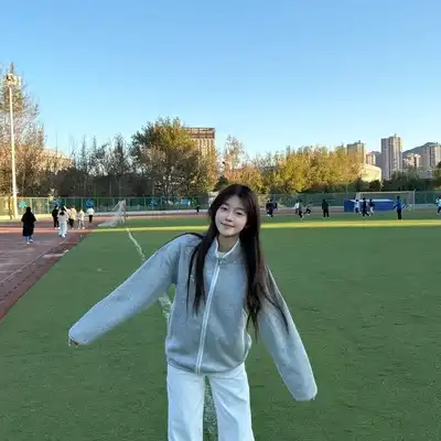 董辉诗